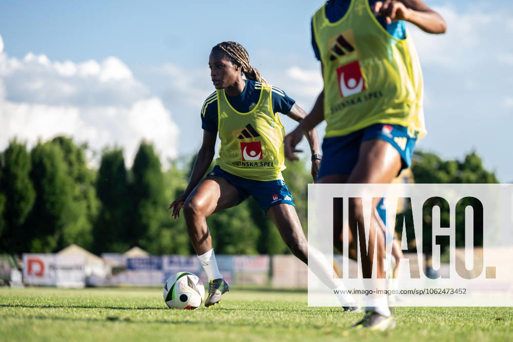 Evelyn Ijeh of the Swedish womens national football team during a training session on May 26, 2025 in Fidenza. Photo: Ludvig Thunman BILDBYRAN kod LT LT0701 fotboll football soccer fotball träning practice training sverige sweden dam bbeng