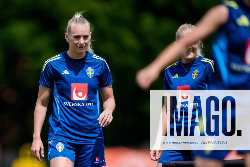 Stina Blackstenius of the Swedish womens national football team during a training session on May 28, 2025 in Fidenza. Photo: Ludvig Thunman BILDBYRAN kod LT LT0703 fotboll football soccer fotball träning practice training sverige sweden dam bbeng