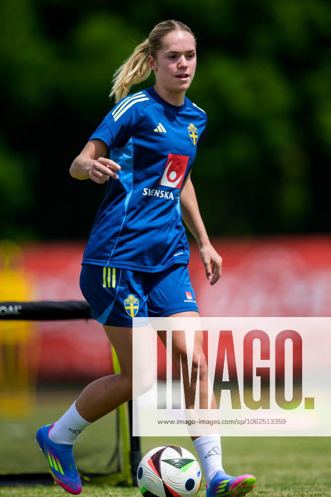 Hanna Lundkvist of the Swedish womens national football team during a training session on May 28, 2025 in Fidenza. Photo: Ludvig Thunman BILDBYRAN kod LT LT0703 fotboll football soccer fotball träning practice training sverige sweden dam bbeng