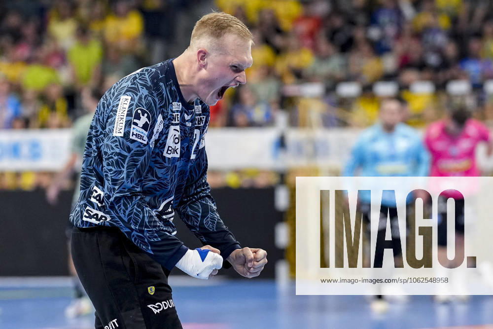 David Späth (Torwart, RNL, 29), Einzelbild, Einzelfoto, Aktion, Action, Jubel, jubeln, jubelt, celebration, Freude, freuen, freut sich, zuversichtlich, optimistisch, positiv, Spielszene, 29.05.2025, Mannheim (Deutschland), Handball, Bundesliga, Rhein-Neckar Löwen - TVB Stuttgart