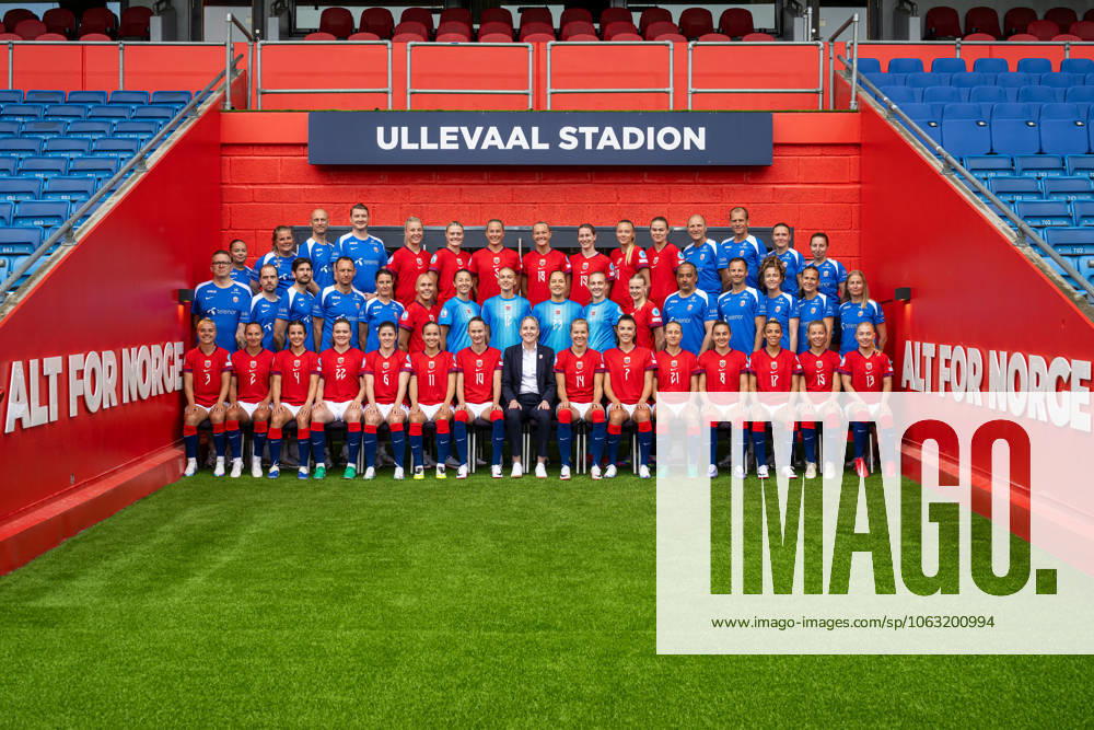 Players and staff of the Norwegian women s national football team pose for a team photo ahead of the UEFA Women s Euro on June 23, 2025 in Oslo. Top row, left to right: Content producer Anniken Saetre Pedersen, physio Rikke Kommedahl Berg, physio Per-Otto Ringstad, masseur Marius Eriksrud, Sophie Roman Haug, Mathilde Harviken, Guro Bergsvand, Frida Maanum, Elisabeth Terland, Synne Sofie Kinden Jensen, Marthine ostenstad, kit manager John Konstad, doctor Trygve Hunemo, content producer Ingvild Isaksen and performance mindset coach Sally Needham. Middle row: Media officer Henning Sverdrup, analyst Morten Olsen, analyst Simon Tengwall Hansen, coach Terje Skjeldestad, assistant coach Ingvild Stensland, Maria Thorisdottir, Cecilie Fiskerstrand, Selma Panengstuen, Aurora Mikalsen, Sunniva Skoglund, Karina Saevik, assistant coach Lee Skyrme, goalkeeper coach Jon Knudsen, fitness coach Frankie Hunter, kit manager Ingunn Berger Saether and team manager Jeanette Ringstad. Front row: Emilie Woldvik, Marit Bratberg Lund, Tuva Hansen, Signe Gaupset, Maren Mjelde, Guro Reiten, Caroline Graham Hansen, head coach Gemma Grainger, Ada Hegerberg, Ingrid Syrstad Engen, Lisa Naalsund, Vilde Boe Risa, Celin Bizet, Justine Kielland and Thea Bjelde. Photo: Vegard Grott BILDBYRAN kod VG VG0770 bbeng fotboll football fotball dam norge norway lagbilde lagfoto lagbild team picture team photo precamp UEFA EURO, EM, Europameisterschaft,Fussball em kvinner em 2025