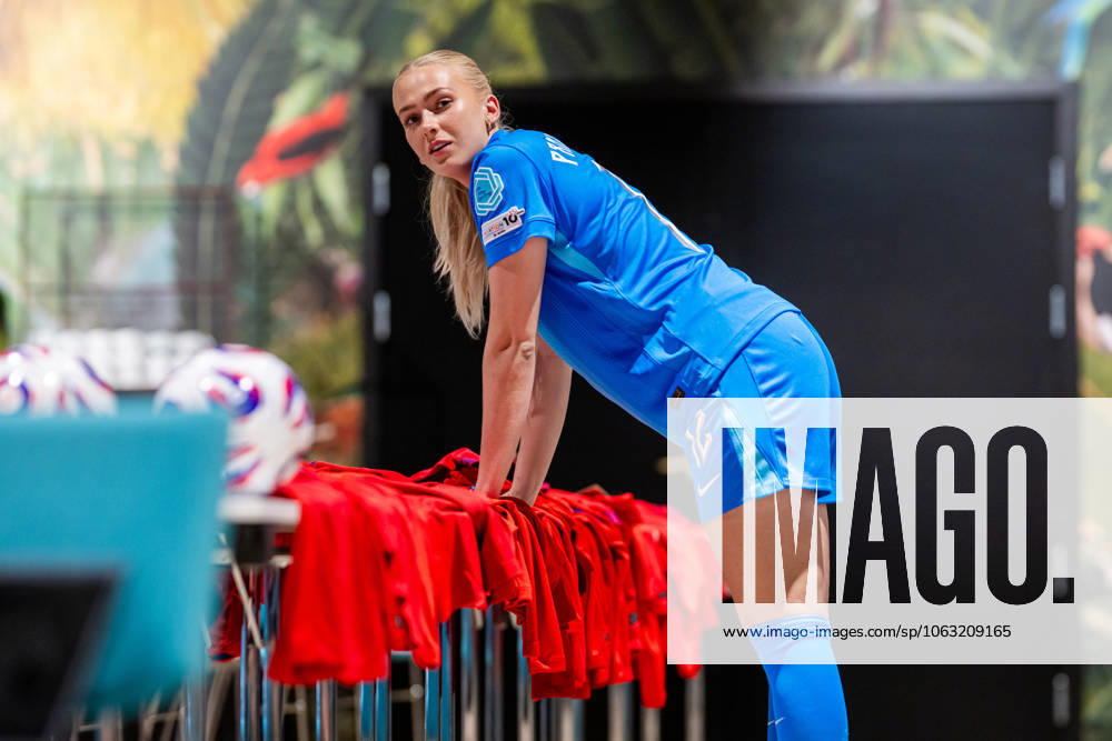 Goalkeeper Selma Panengstuen of the Norwegian womens national football team signs shirts during a media day ahead of the UEFA Women s Euro on June 23, 2025 in Oslo. Photo: Vegard Grott BILDBYRAN kod VG VG0771 bbeng fotboll football soccer fotball norge norway women dam pre-camp precamp media day mediedag UEFA EURO, EM, Europameisterschaft,Fussball em kvinner em 2025 preview