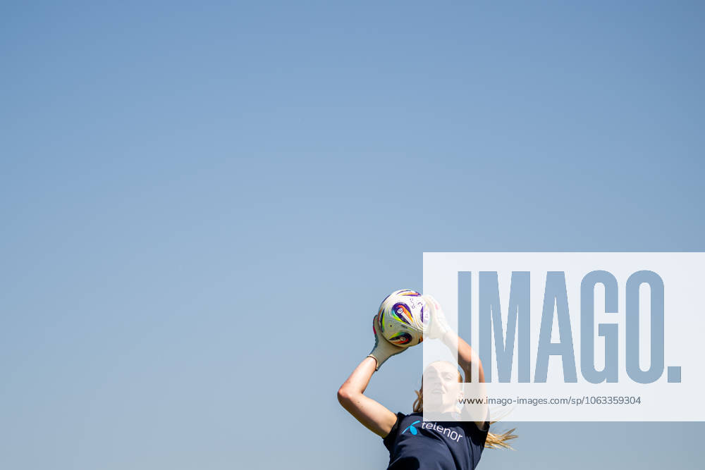 Goalkeeper Selma Panengstuen of the Norwegian women s national football team during a training session ahead of the UEFA Women s Euro 2025 on June 30, 2025 in Neuchatel. Photo: Vegard Grott BILDBYRAN kod VG VG0775 bbeng fotboll football soccer fotball fotbolls-em fotball em europamästerskap em uefa womens euro em 2025 träning practice training trening norge norway dam day -2