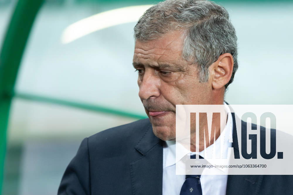 Portugal head coach FERNANDO SANTOS before the start of the game for Euro 2020 Qualifying Round between Portugal and Luxembourg at Estadio Jose de Alvalade Lisbon Portugal - ZUMAs359 20191011_zsp_s359_019