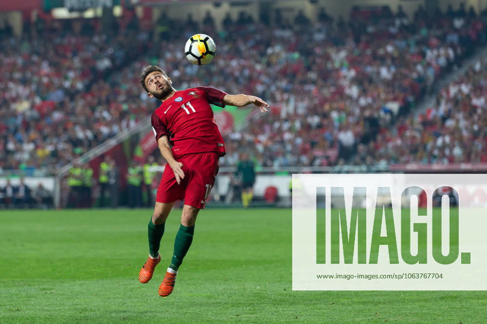 Portugal and Manchester City midfielder BERNARDO SILVA (11) in action during the game for Qualifying Round for FIFA World Cup, WM, Weltmeisterschaft, Fussball 2018 between Portugal and Switzerland at Estadio da Luz Lisbon Portugal - ZUMAs359 20171010_zsp_s359_048