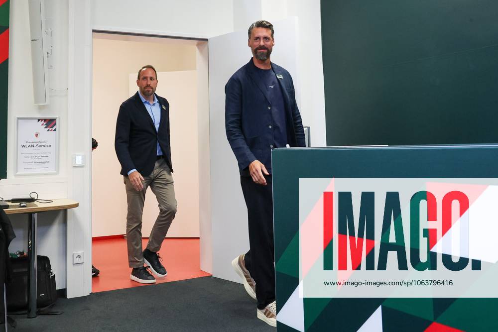 Geschaeftsfuehrer Finanzen Michael Stroell (FC Augsburg), Vorstellung Chef-Trainer Sandro Wagner, FC Augsburg, Fussball, 1. Bundesliga, 07.07.2025 DFB regulations prohibit any use of photographs as image sequences and or quasi-video Augsburg Bayern Deutschland