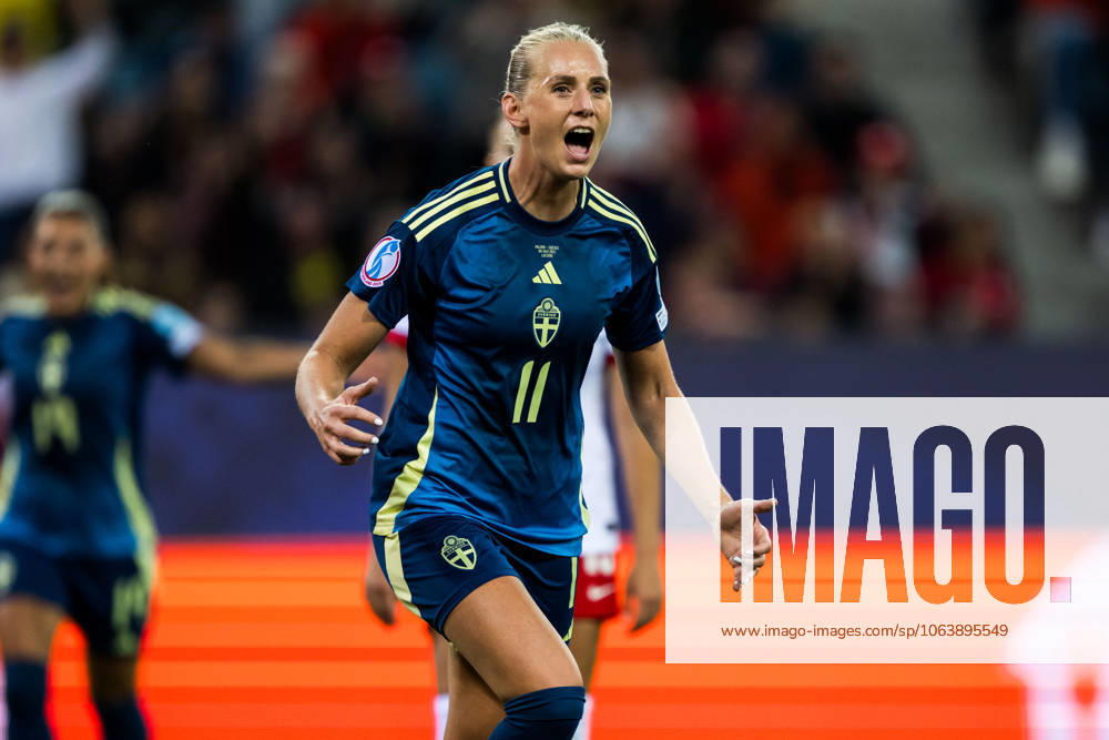 Stina Blackstenius of Sweden celebrates after 0-1 during the UEFA Women s Euro 2025 group stage football match between Poland and Sweden on July 8, 2025 in Luzern. Photo: Ludvig Thunman BILDBYRAN kod LT LT0707 fotboll football soccer fotball fotbolls-em europamästerskap em uefa womens euro uefa womens european football championship womens euro 2025 dam kvinner women polen sverige sweden poland 7 bbeng jubel