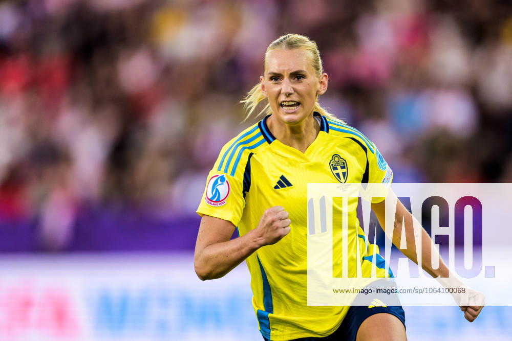 Stina Blackstenius of Sweden celebrates after 1-1 during the UEFA Women s Euro 2025 group stage football match between between Sweden and Germany on July 12, 2025 in Zurich. Photo: Ludvig Thunman BILDBYRAN kod LT LT0714 fotboll football soccer fotball fotbolls-em europamästerskap em uefa womens euro uefa womens european football championship womens euro 2025 dam kvinner women sverige sweden germany deutschland tyskland bbeng jubel