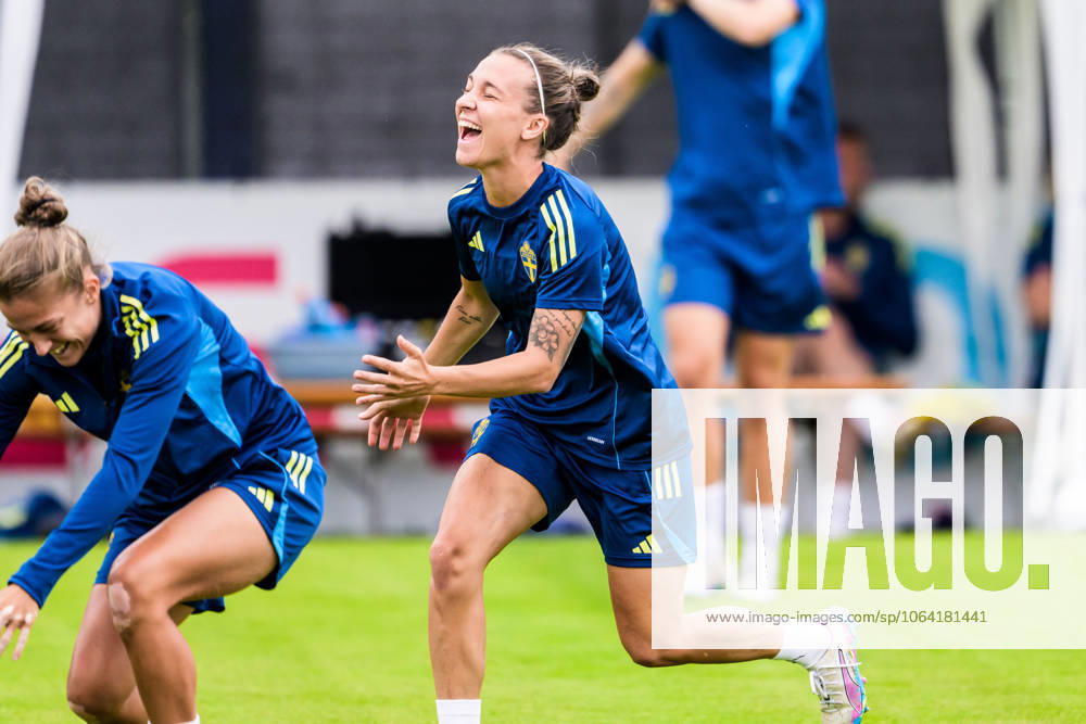 Julia Zigiotti Olme of the Swedish women s national football team at a training session during the UEFA Women s Euro 2025 Championship on July 16, 2025 in Cam. Photo: Ludvig Thunman BILDBYRAN kod LT LT0720 fotboll football soccer fotball fotbolls-em europamästerskap em uefa womens euro uefa womens european football championship womens euro 2025 dam kvinner women träning practice training sverige sweden day 15 bbeng