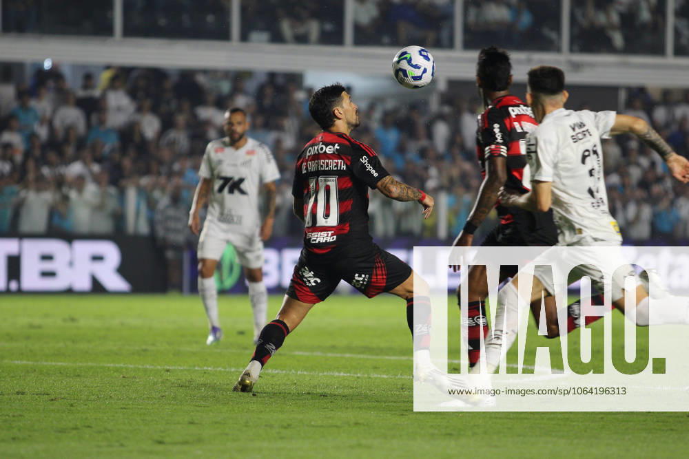 Match between Santos and Flamengo Santos (SP), 7 16 2025 - football Santos x Flamengo - by Arrascaeta, during the match between Santos x Flamengo, valid for the 14th round of the Brazilian Championship Series A, held at Vila Belmiro, this Wednesday (16). Sao Paulo Brasil
