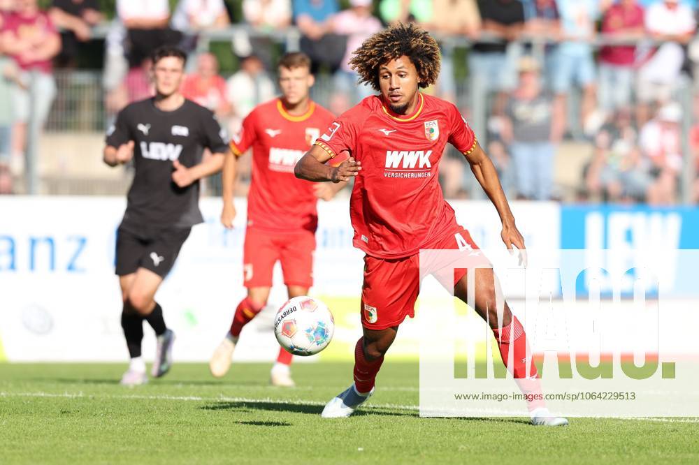 Han-Noah Massengo 4 (FC Augsburg), FC Augsburg vs. FC Memmingen, Fussball, Testspiel, 18.07.2025 Memmingen Bayern Deutschland