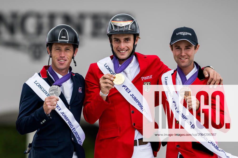 Scott Brash of Great Britain, Richard Vogel of Germany and Gilles Thomas of Belgium on the podium after the individual final at the 2025 FEI Jumping European Championship, EM, Europameisterschaft on July 20, 2025 in A Coruna. Photo: Emma Wallskog BILDBYRAN COP 320 EW0554 ridsport equestrian hoppnings-em sweden 2025 fei jumping european championship bbeng individuell final em em i hoppning jubel