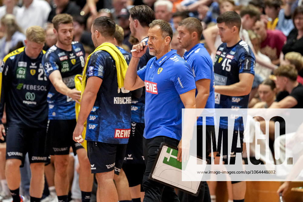 Maik Machulla (Trainer, Cheftrainer, RNL), Einzelbild, Einzelfoto, Aktion, Action, 25.07.2025, Schwetzingen (Deutschland), Handball, Patrick-Lengler-Cup, HG Oftersheim Schwetzingen - Rhein-Neckar Löwen