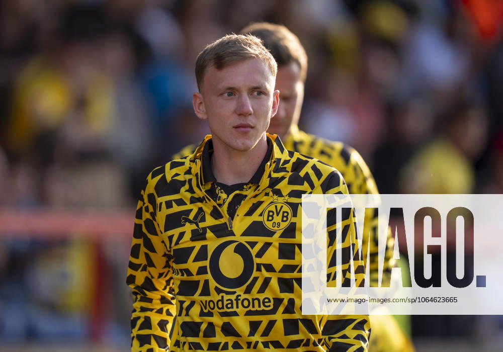 Maximilian Beier (Borussia Dortmund, 14) Sportfreunde Siegen - Borussia Dortmund 30.07.2025 Fussball, Testspiel, GER, Siegen, Leimbachstadion Siegen