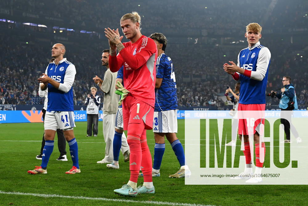 Torwart Loris Karius (FC Schalke 04) gestikuliert, gestik waehrend des Spiels der 2. Bundesliga zwischen FC Schalke 04 und Hertha BSC, Veltins-Arena am 01. August 2025 in Gelsenkirchen, Deutschland. (Foto von Ralf Treese DeFodi Images) +++ Torwart Loris Karius (FC Schalke 04) gestures during the 2. Bundesliga match between FC Schalke 04 and Hertha BSC at Veltins-Arena on August 1, 2025 in Gelsenkirchen, Germany. (Photo by Ralf Treese DeFodi Images) DFB DFL REGULATIONS PROHIBIT ANY USE OF PHOTOGRAPHS AS IMAGE SEQUENCES AND OR QUASI-VIDEO. (Photo by Ralf Treese DeFodi Images)