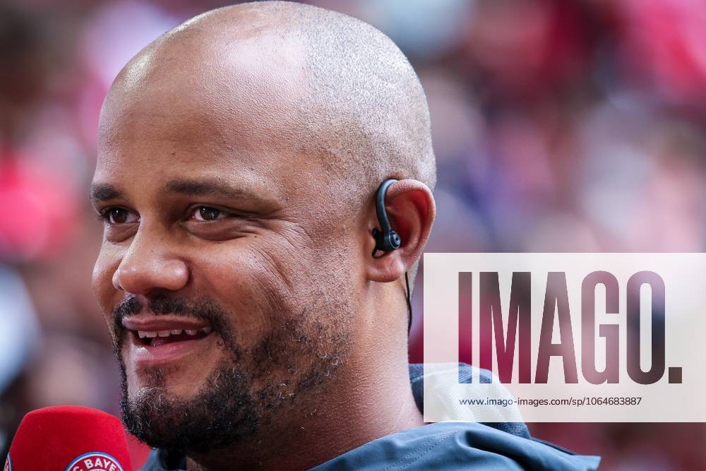 Chef-Trainer Vincent Kompany (FC Bayern Muenchen), FC Bayern Muenchen vs. Olympique Lyonnais, DFL, Saison 2025 2026, Vorbereitungsspiel, Testspiel, 02.08.2025 DFB regulations prohibit any use of photographs as image sequences and or quasi-video Muenchen Bayern Deutschland