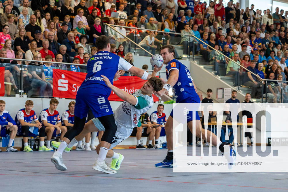 Elias NEWEL (FRISCH AUF! Goeppingen, 40) im Zweikampf gegen Mex Raguse (HBW Balingen-Weilstetten, 06) FRISCH AUF! Goeppingen (FAG) vs. HBW Balingen-Weilstetten (HBW), Handball, Maenner, S-Cup Altensteig 2025, Halbfinale, Spielzeit 2025 2026, 02.08.2025 FRISCH AUF! Goeppingen (FAG) vs. HBW Balingen-Weilstetten (HBW), Handball, Maenner, S-Cup Altensteig 2025, Halbfinale, Spielzeit 2025 2026, 02.08.2025 Altensteig