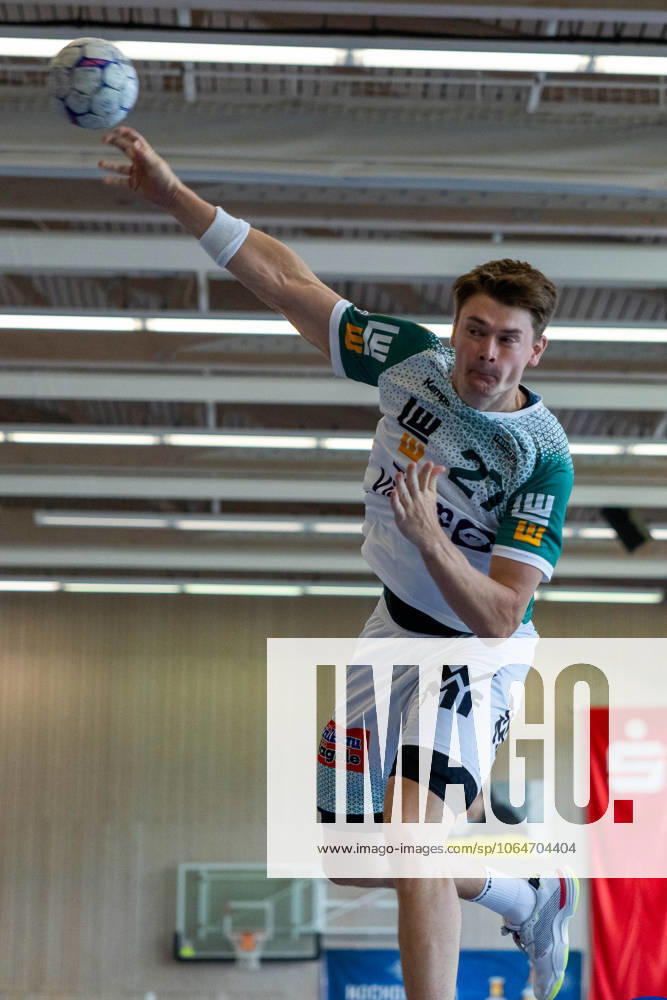 Oskar SUNNEFELDT (FRISCH AUF! Goeppingen, 27) erzielt ein Tor, Aktion, Torwurf FRISCH AUF! Goeppingen (FAG) vs. HBW Balingen-Weilstetten (HBW), Handball, Maenner, S-Cup Altensteig 2025, Halbfinale, Spielzeit 2025 2026, 02.08.2025 FRISCH AUF! Goeppingen (FAG) vs. HBW Balingen-Weilstetten (HBW), Handball, Maenner, S-Cup Altensteig 2025, Halbfinale, Spielzeit 2025 2026, 02.08.2025 Altensteig