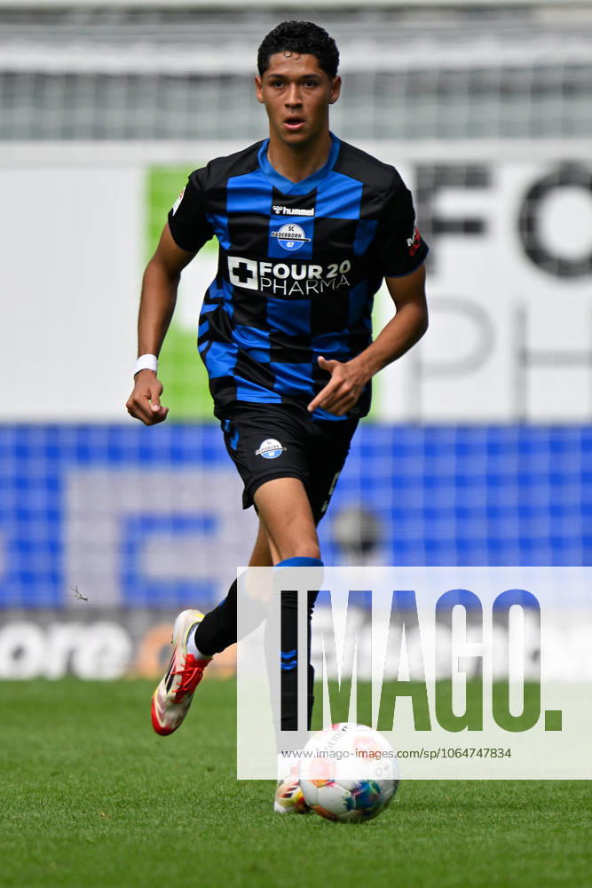 Paderborn, Home Deluxe Arena, 02.08.25, GER, Herren, 2.Bundesliga, Saison 2025-2026, SC Paderborn 07 - KSV Holstein Kiel Bild: Santiago CASTANEDA (Paderborn) DFL regulations prohibit any use of photographs as image sequences and or quasi-video. NRW Deutschland