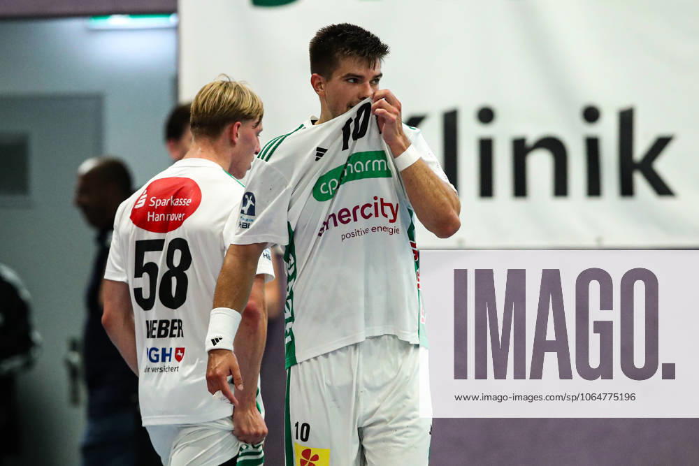 Renars Uscins (TSV Hannover-Burgdorf,10) - 1. Handball Bundesliga Saison 2025-2026 Testspiel HG 85 Köthen vs. SC Magdeburg in der Heinz-Fricke-Sporthalle in Köthen - Aktion,Handball,Mann,Männer,Deutschland