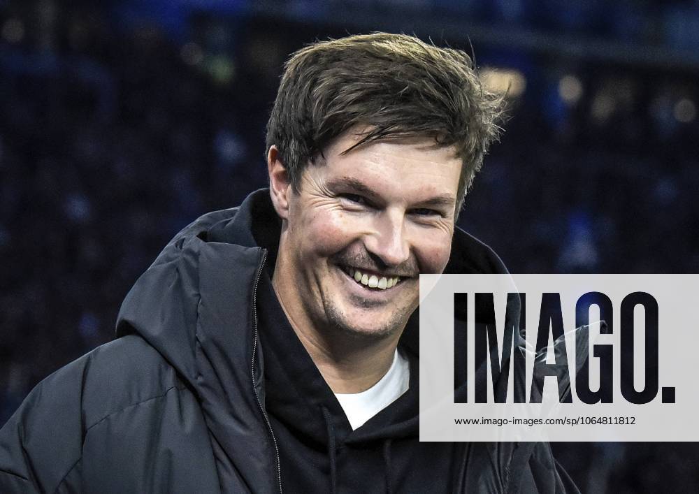 Merlin Polzin Hamburger SV Trainer . DFLDFB REGULATIONS PROHIBIT ANY USE OF PHOTOGRAPHS as IMAGE SEQUENCES andor QUASI-VIDEO Merlin Polzin Hamburger SV coach . DFLDFB REGULATES PROHIBIT ANY USE OF PHOTOGRAPHS as IMAGE SEQUENCES andor QUASI-VIDEO