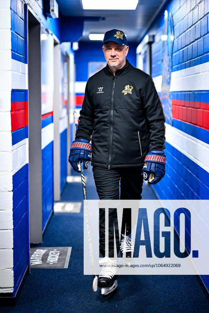 Stefan Nyman (Cheftrainer, Headcoach, Iserlohn Roosters), GER, erstes gemeinsames Eistraining der Iserlohn Roosters, Eishockey, Penny-DEL, Saisonvorbereitung, Spielzeit 2025 2026, 09.08.2025, GER, erstes gemeinsames Eistraining der Iserlohn Roosters, Eishockey, Penny-DEL, Saisonvorbereitung, Spielzeit 2025 2026, 09.08.2025 Iserlohn