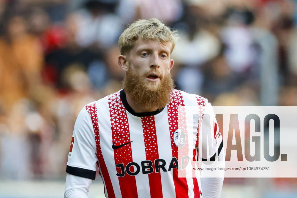Niklas Beste (SC Freiburg, 19) , Deutschland, Fussball, Testspiel, 2025 2026, SC Freiburg vs. CA Osasuna, 09.08.2025, Europa-Park Stadion , Freiburg im Breisgau, Deutschland Freiburg im Breisgau Europa-Park Stadion Baden-Wuerttemberg Deutschland