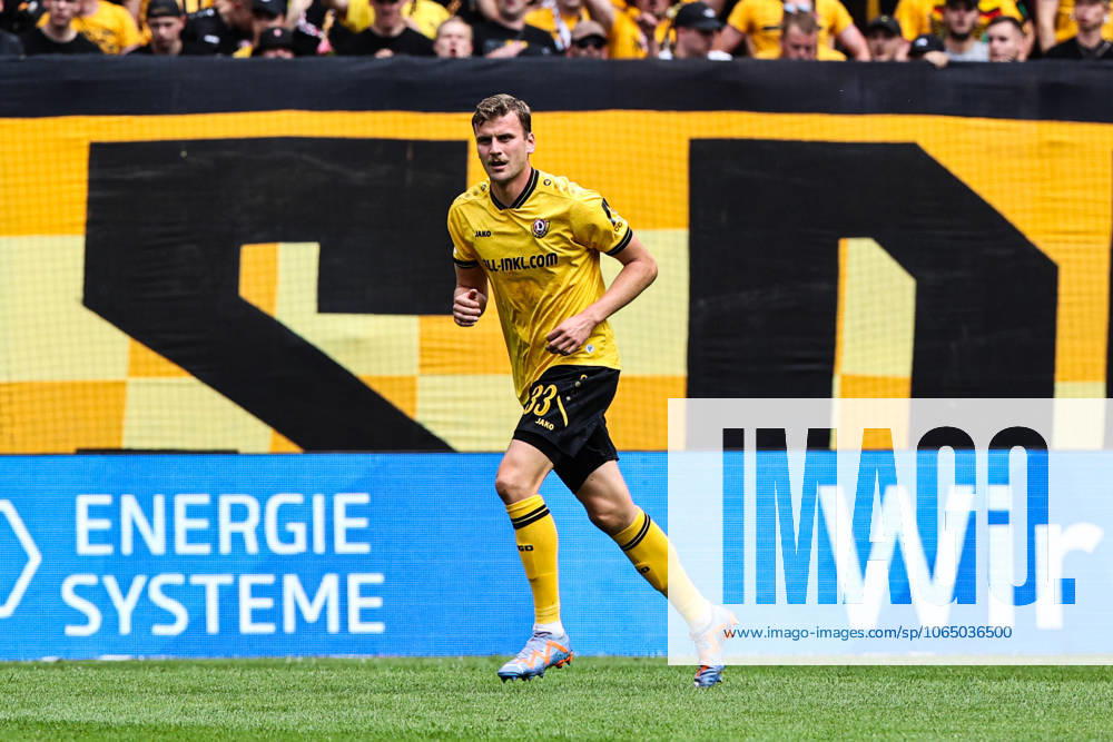 Christoph Daferner (SG Dynamo Dresden,33) - 2. Fußball Bundesliga Saison 2025-2026 SG Dynamo Dresden vs. 1. FC Magdeburg im Rudolf Harbig Stadion in Dresden - Freisteller,Aktion,Fußball,Mann,Männer,Deutschland