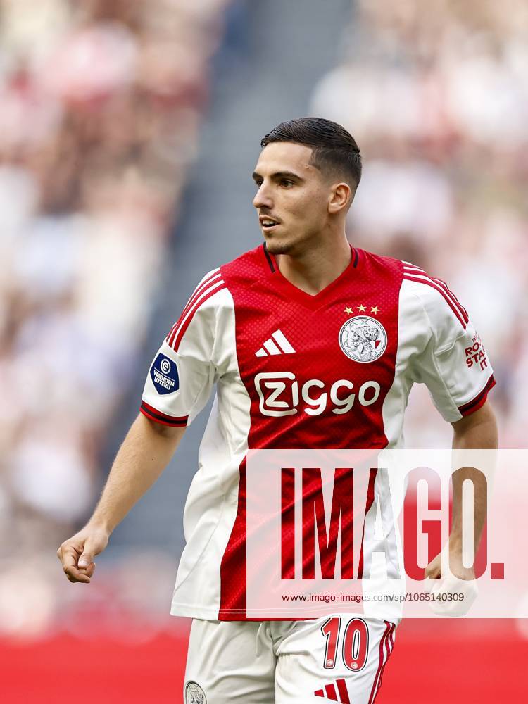 AMSTERDAM - Oscar Gloukh of Ajax during the Dutch Eredivisie match between Ajax Amsterdam and SC Telstar at the Johan Cruijff ArenA on August 10, 2025, in Amsterdam, Netherlands. ANP Hollandse Hoogte Maurice van Steen Dutch Eredivisie 2025 26 ANPxSportx xMauricexvanxSteenxIVx 533414516 originalFilename: 533414516