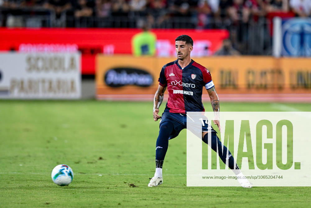 Cagliari s Alessandro Deiola in action during the Coppa Italia Frecciarossa soccer match between Cagliari Calcio and Virtus Entella at the Unipol Domus in Cagliari, Sardinia - Saturday, 16 august 2025. - Soccer