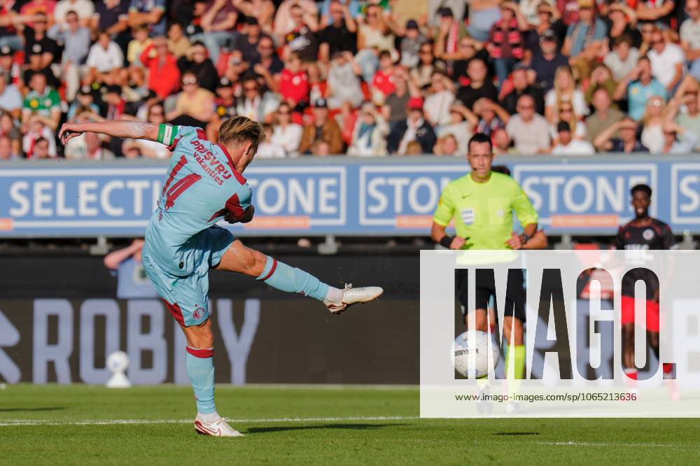 , Stadium Woudestein , season 2025 2026 , Dutch Eredivisie football , Match between Excelsior Rotterdam and Feyenoord , Feyenoord player Sem Steijn Excelsior - Feyenoord x30534453x