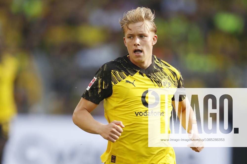 DORTMUND - Daniel Svensson of Borussia Dortmund during a friendly match between Borussia Dortmund and Juventus at Signal Iduna Park stadium on August 10, 2025, in Dortmund, Germany. ANP Hollandse Hoogte BART STOUTJESDIJK Borussia Dortmund - Juventus 2025 26 ANPxSportx StoutjesdijkxIVx 533622094 originalFilename: 533622094