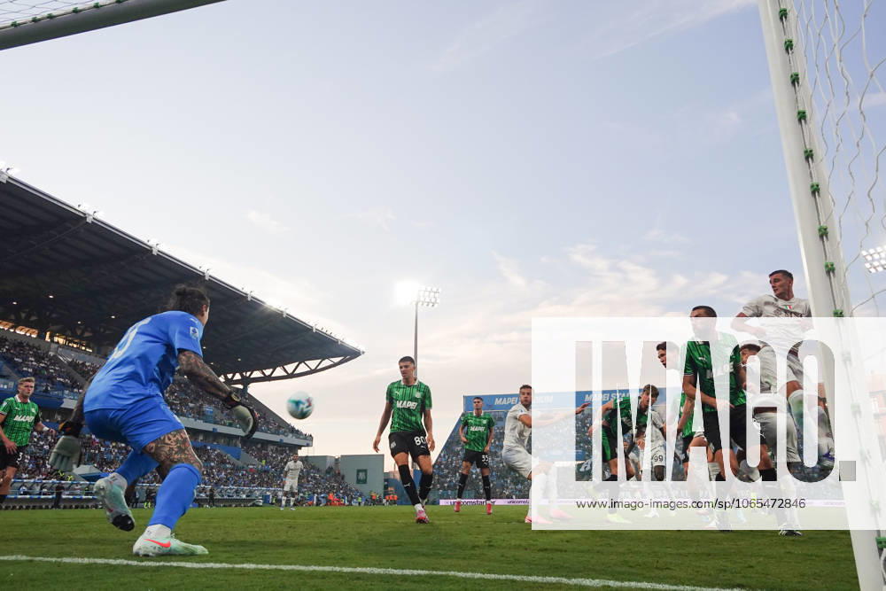 Napoli s Kevin De Bruyne goal 0-2 during the Serie A soccer match between Sassuolo and Napoli at the Mapei Stadium Cittˆ del Tricolore in Reggio Emilia, north Italy - Saturday, August 23, 2025 - - Soccer -
