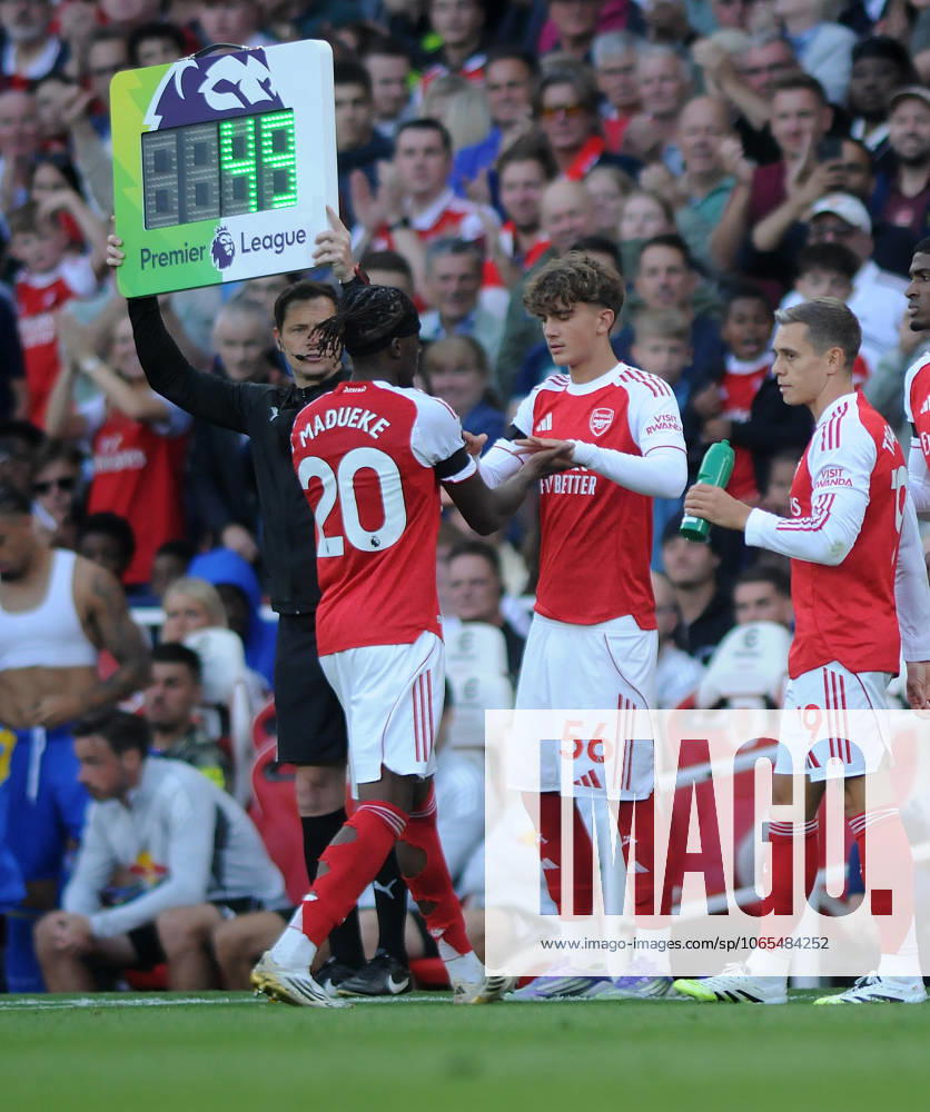 Football - 2025 2026 Premier League - Arsenal vs Leeds United - Emirates Stadium - Saturday 23rd August 2025 15 year old Max Robert Dowman of Arsenal coming on to make his Premiership Debut for Noni Madueke