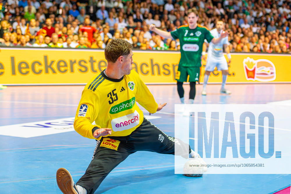 Joel Birlehm (TSV Hannover-Burgdorf, Nr. 35) (L-R), TSV Hannover-Burgdorf (green) against HC Alkaloid (white) (1. Matchday of Qualification Round 1 EHF European League 2025 2026) (31.08.2025, Swiss Life Hall (Hannover, GER),