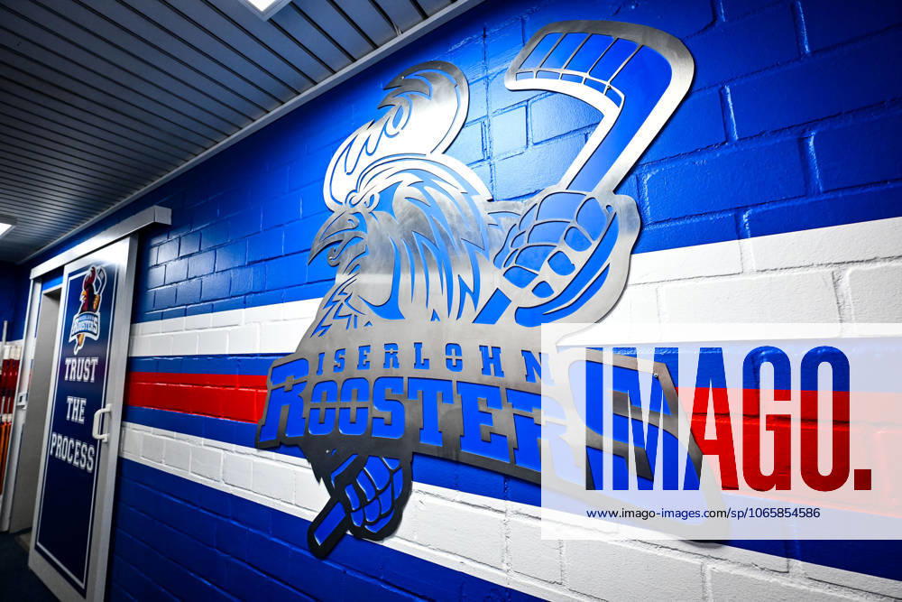 Feature, Symbolfoto, Logo, Roosters-Logo, GER, Iserlohn Roosters vs. Kölner Haie, Eishockey, Gottfried Schultz NRW Cup, Finale, Spielzeit 2025 2026, 31.08.2025, GER, Iserlohn Roosters vs. Kölner Haie, Eishockey, Gottfried Schultz NRW Cup, Finale, Spielzeit 2025 2026, 31.08.2025 Iserlohn