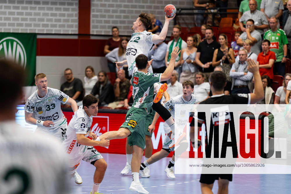 Erik PERSSON (FRISCH AUF! Goeppingen, 22) erzielt ein Tor, Aktion, Torwurf GWD Minden (GWD) vs. FRISCH AUF! Goeppingen (FAG), Handball, Maenner, Daikin Handball Bundesliga (HBL), 1. Spieltag, Spielzeit 2025 2026, 31.08.2025 GWD Minden (GWD) vs. FRISCH AUF! Goeppingen (FAG), Handball, Maenner, Daikin Handball Bundesliga (HBL), 1. Spieltag, Spielzeit 2025 2026, 31.08.2025 Luebbecke