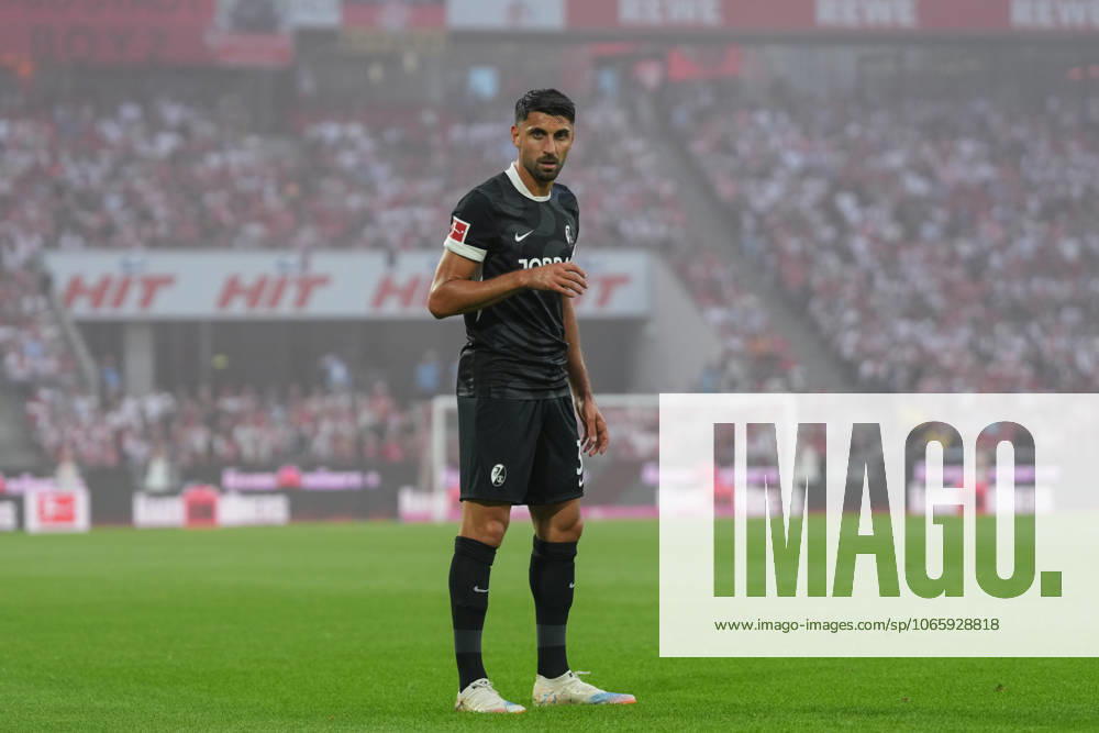 Vincenzo Grifo (SC Freiburg, 32) , Deutschland, Fussball, 1. Bundesliga, 2.Spieltag, 2025 2026, 1. FC Köln vs. SC Freiburg, 31.08.2025, RheinEnergieSTADION, Köln, Deutschland DFL REGULATIONS PROHIBIT ANY USE OF PHOTOGRAPHS AS IMAGE SEQUENCES AND OR QUASI-VIDEO. Köln RheinEnergieSTADION Nordrhein-Westfalen Deutschland