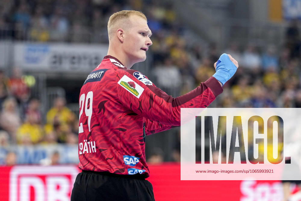 David Späth (Torwart, RNL, 29), Einzelbild, Einzelfoto, Aktion, Action, Jubel, jubeln, jubelt, celebration, Freude, freuen, freut sich, zuversichtlich, optimistisch, positiv, Spielszene, 03.09.2025, Mannheim (Deutschland), Handball, Bundesliga, Rhein-Neckar Löwen - TSV GWD Minden