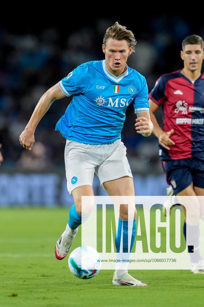 Scott McTominay of SSC Napoli in action during the Serie A match between SSC Napoli and Cagliari Calcio at Stadio Diego Armando Maradona Naples Italy on 30 August 2025. Naples Stadio Diego Armando Maradona Naples Italy