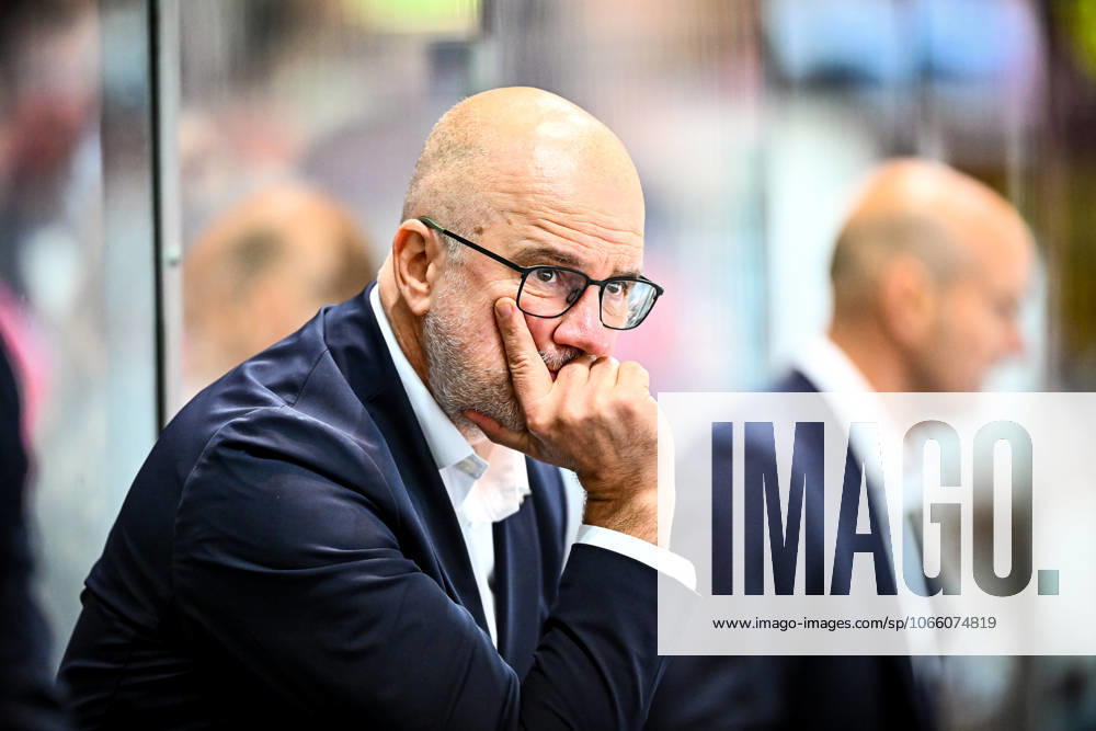 Stefan Nyman (Cheftrainer, Headcoach, Iserlohn Roosters), GER, Iserlohn Roosters vs. Grizzlys Wolfsburg, Eishockey, Penny-DEL, Testspiel, Spielzeit 2025 2026, 05.09.2025, GER, Iserlohn Roosters vs. Grizzlys Wolfsburg, Eishockey, Penny-DEL, Testspiel, Spielzeit 2025 2026, 05.09.2025 Iserlohn
