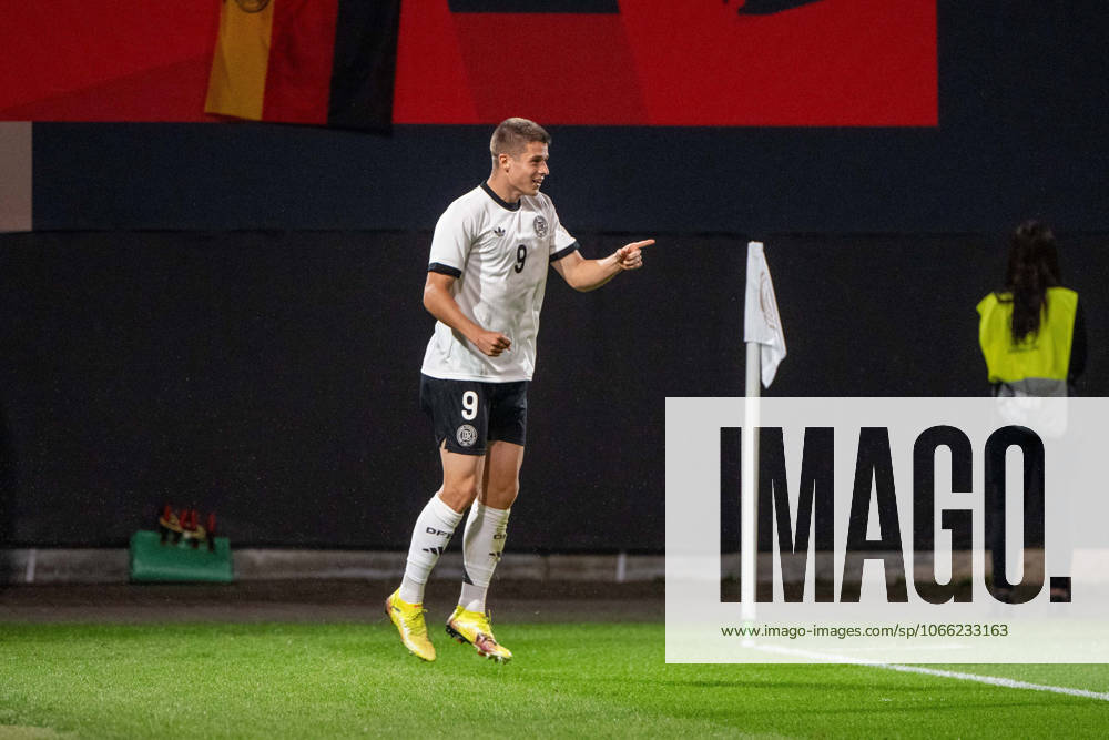 Fußball, Nachwuchs, Saison 2025 26, U21, U 21 EM-Qualifikation (Gruppe F 3. Spieltag) in Rostock, Deutschland - Lettland, Nicolo Tresoldi (U21, Deutschland), Jubel nach Tor zum 3:0, 09.09. 2025,