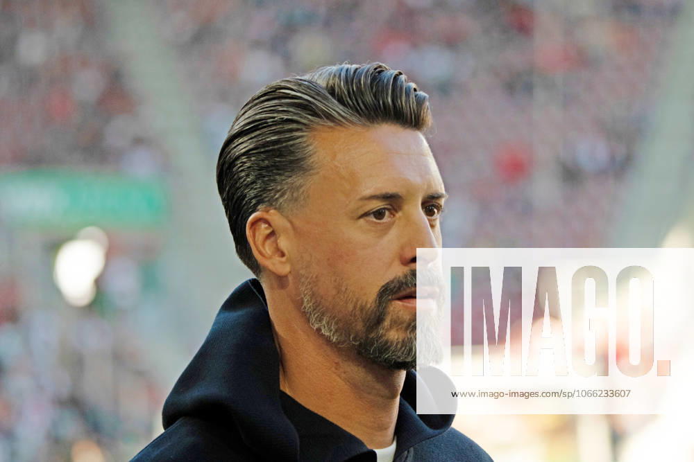 FC Augsburg - FC Bayern München Deutschland, Augsburg, 30.08.2025, Fussball, Bundesliga, FC Augsburg - FC Bayern München (2:3): Sandro Wagner (Trainer FC Augsburg).