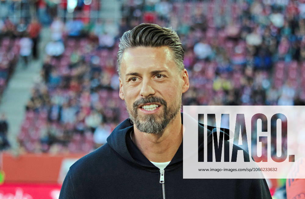 FC Augsburg - FC Bayern München Deutschland, Augsburg, 30.08.2025, Fussball, Bundesliga, FC Augsburg - FC Bayern München (2:3): Sandro Wagner (Trainer FC Augsburg).