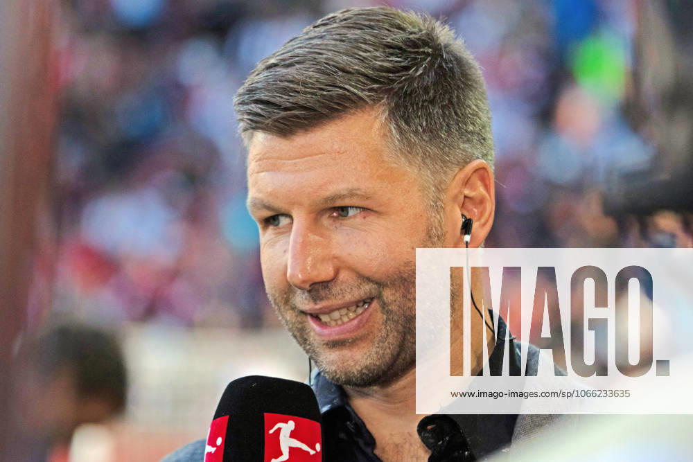FC Augsburg - FC Bayern München Deutschland, Augsburg, 30.08.2025, Fussball, Bundesliga, FC Augsburg - FC Bayern München (2:3): Thomas Hitzlsperger.