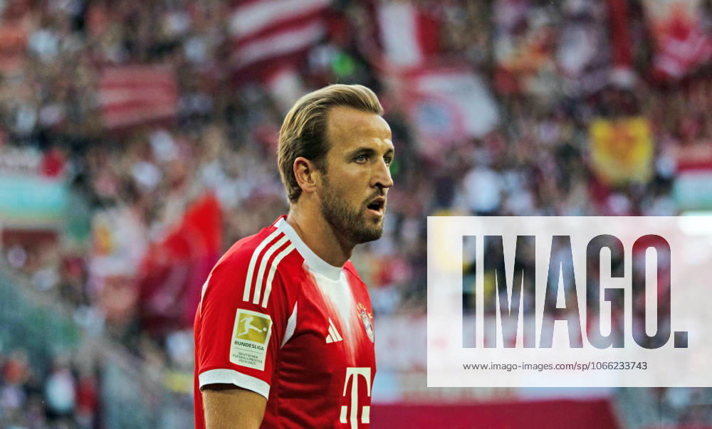 FC Augsburg - FC Bayern München Deutschland, Augsburg, 30.08.2025, Fussball, Bundesliga, FC Augsburg - FC Bayern München (2:3): Harry Kane (FC Bayern München).