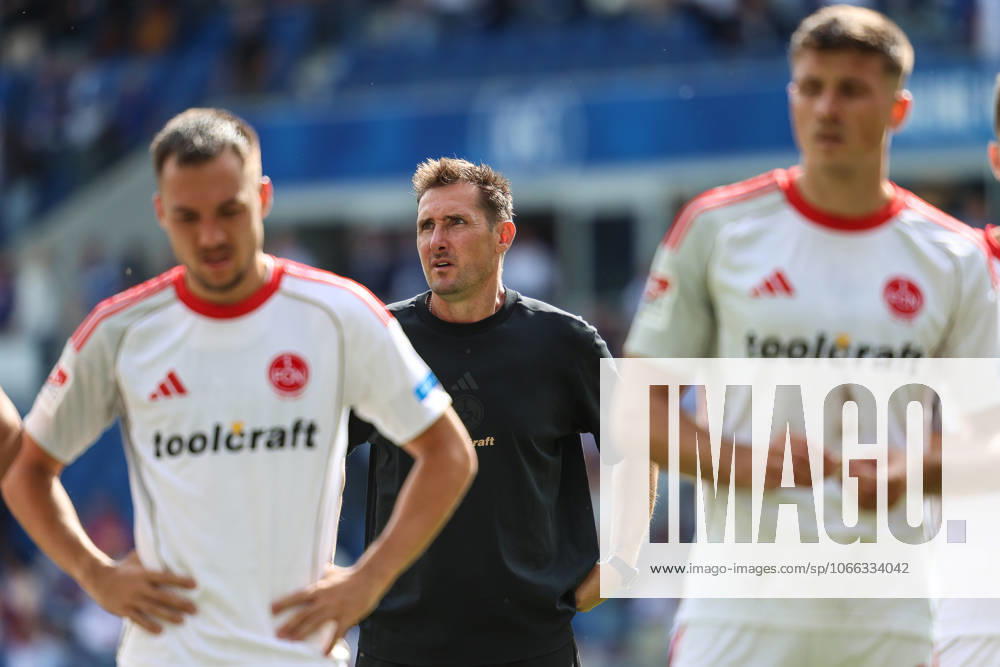 Miroslav Klose (1. FC Nuernberg, Chef-Trainer) nach der Niederlage bei den Fans, GER, Karlsruher SC vs. 1. FC Nuernberg, 2. Bundesliga, 5. Spieltag, 2025 2026, 13.09.2025, DFL REGULATIONS PROHIBIT ANY USE OF PHOTOGRAPHS AS IMAGE SEQUENCES AND OR QUASI-VIDEO, GER, Karlsruher SC vs. 1. FC Nuernberg, 2. Bundesliga, 5. Spieltag, 2025 2026, 13.09.2025 Karlsruhe