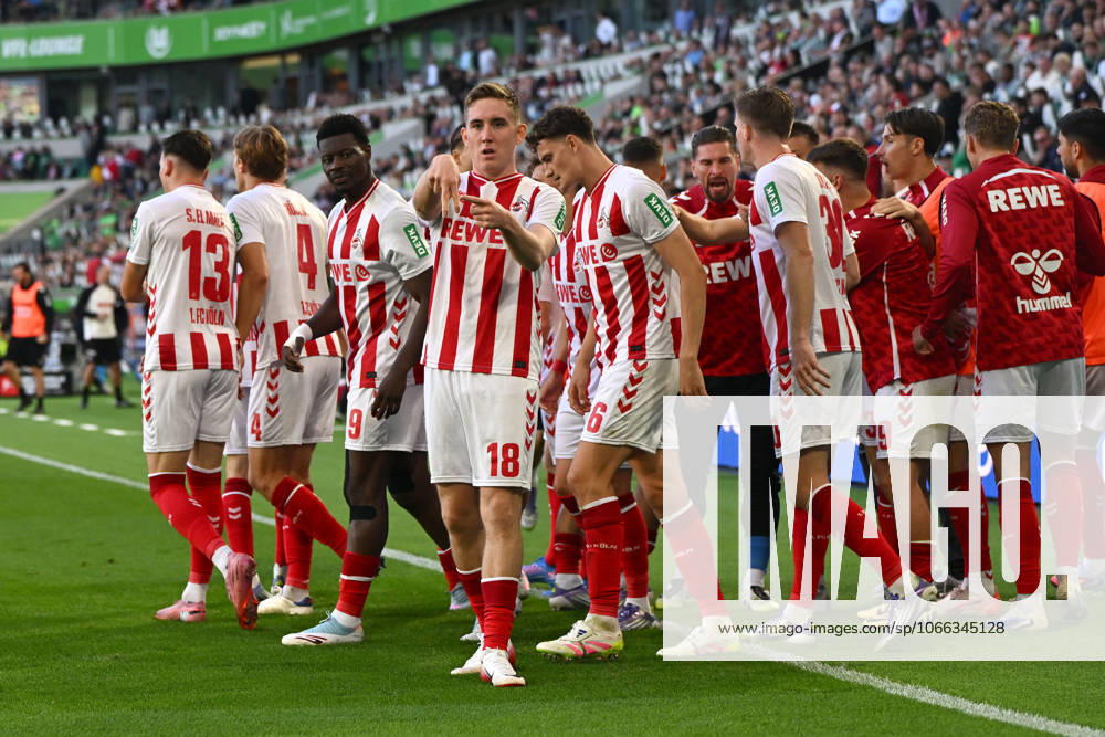 Isak Johannesson (1. FC Koeln) Torjubel, jubelt nach seinem Treffer zum 2:2 waehrend des Spiels der Bundesliga zwischen VfL Wolfsburg und 1. FC Köln, Volkswagen Arena am 13. September 2025 in Wolfsburg, Deutschland. (Foto von Ralf Treese DeFodi Images) +++ Isak Johannesson (1. FC Koeln) celebrates after scoring his teams second goal during the Bundesliga match between VfL Wolfsburg and 1. FC Köln at Volkswagen Arena on September 13, 2025 in Wolfsburg, Germany. (Photo by Ralf Treese DeFodi Images) DFL regulations prohibit any use of photographs as image sequences and or quasi-video. (Photo by Ralf Treese DeFodi Images)