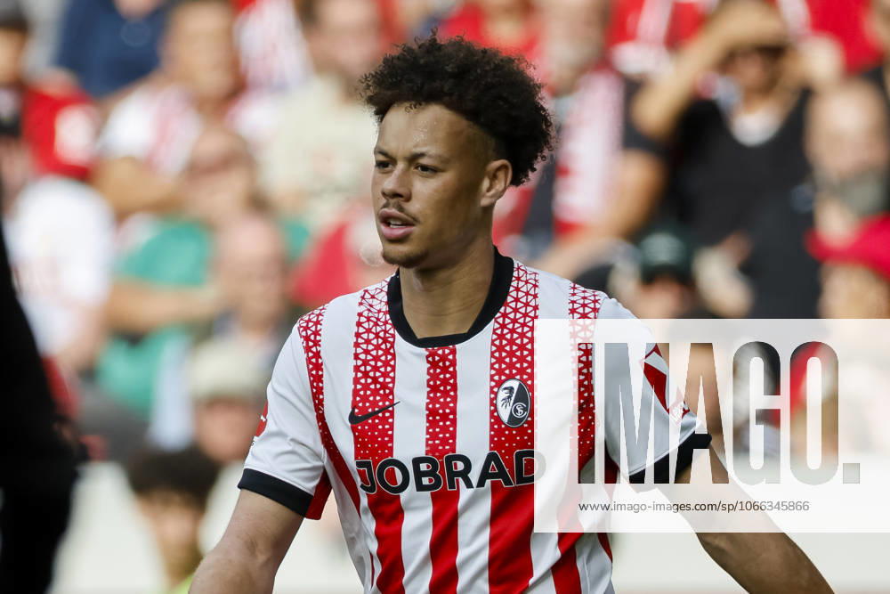 Derry Scherhant (SC Freiburg, 07) , Deutschland, Fussball, 1. Bundesliga, 3.Spieltag, 2025 2026, SC Freiburg vs. VfB Stuttgart, 13.09.2025, Europa-Park Stadion, Freiburg im Breisgau, Deutschland Freiburg im Breisgau Europa-Park Stadion Baden-Württemberg Deutschland