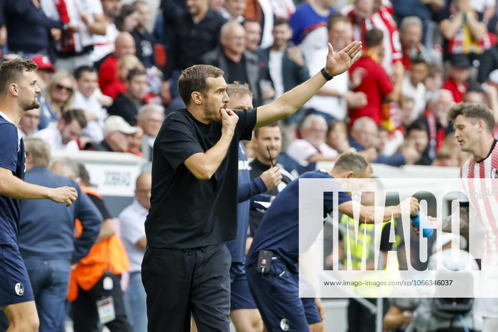 Julian Schuster (SC Freiburg, Trainer) , Deutschland, Fussball, 1. Bundesliga, 3.Spieltag, 2025 2026, SC Freiburg vs. VfB Stuttgart, 13.09.2025, Europa-Park Stadion, Freiburg im Breisgau, Deutschland Freiburg im Breisgau Europa-Park Stadion Baden-Württemberg Deutschland